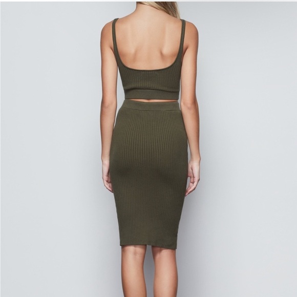 GOOD AMERICAN Sage Green Ribbed Stretchy Straight Pencil Midi Skirt - Size 2 - Picture 2 of 7